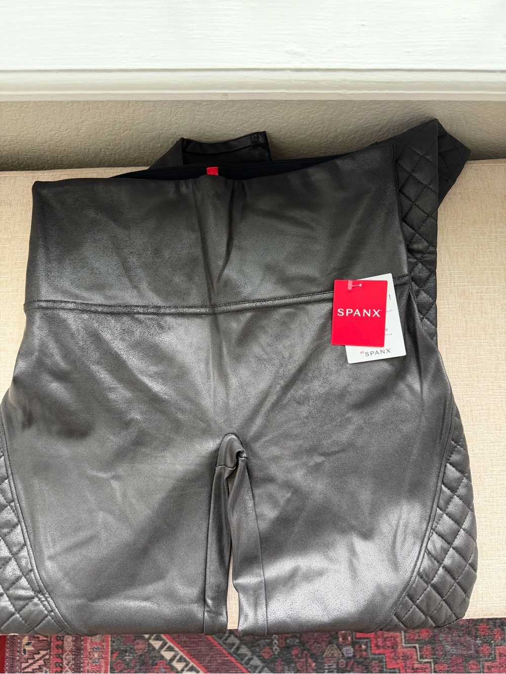 BNWT SPANX Faux Leather Quilted Panel Black Women’s Leggings Size Medium - Picture 2 of 6